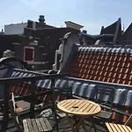 Lanestay Damsquare Gæstehus 3*