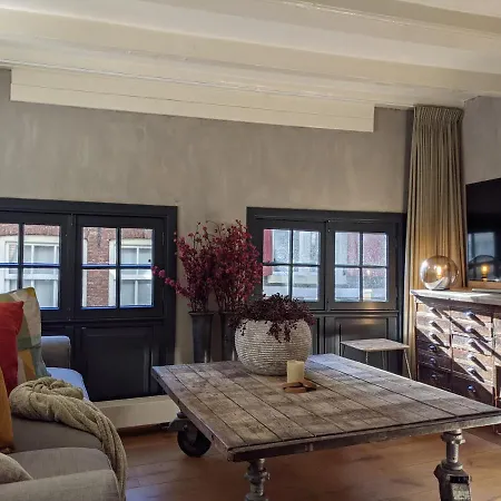 Lanestay Damsquare Amsterdam