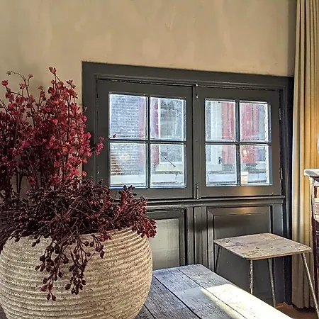 Lanestay Damsquare Guest house
