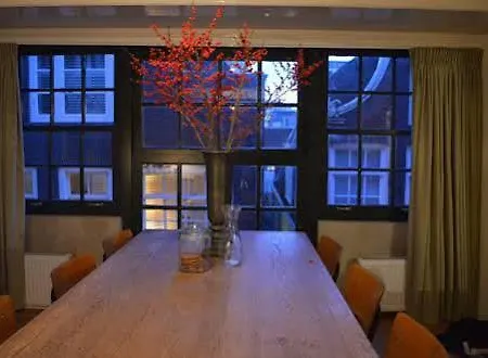 Bed & Breakfast Lanestay Damsquare 2*