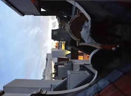 Lanestay Damsquare 4*